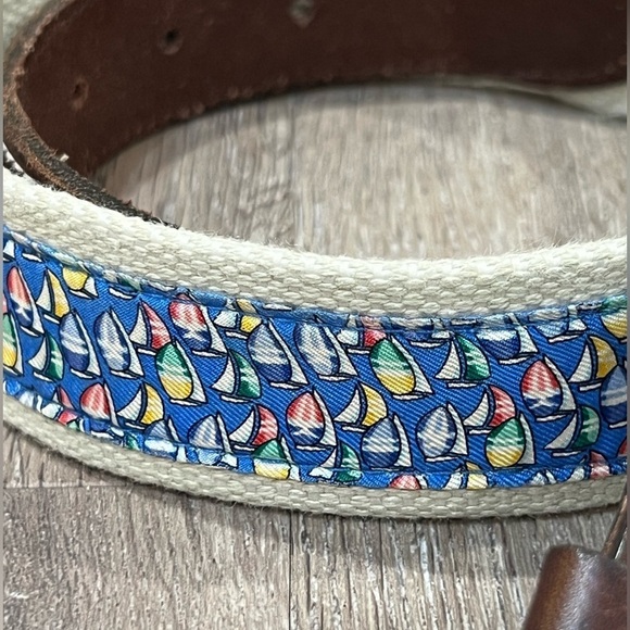 Mens Vineyard Vines 30W Navy Sailboat Pattern Classic Preppy Canvas Leather Belt - Picture 2 of 6